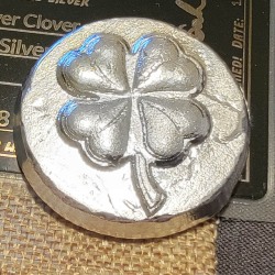 Seeker's Lucky Silver Clover